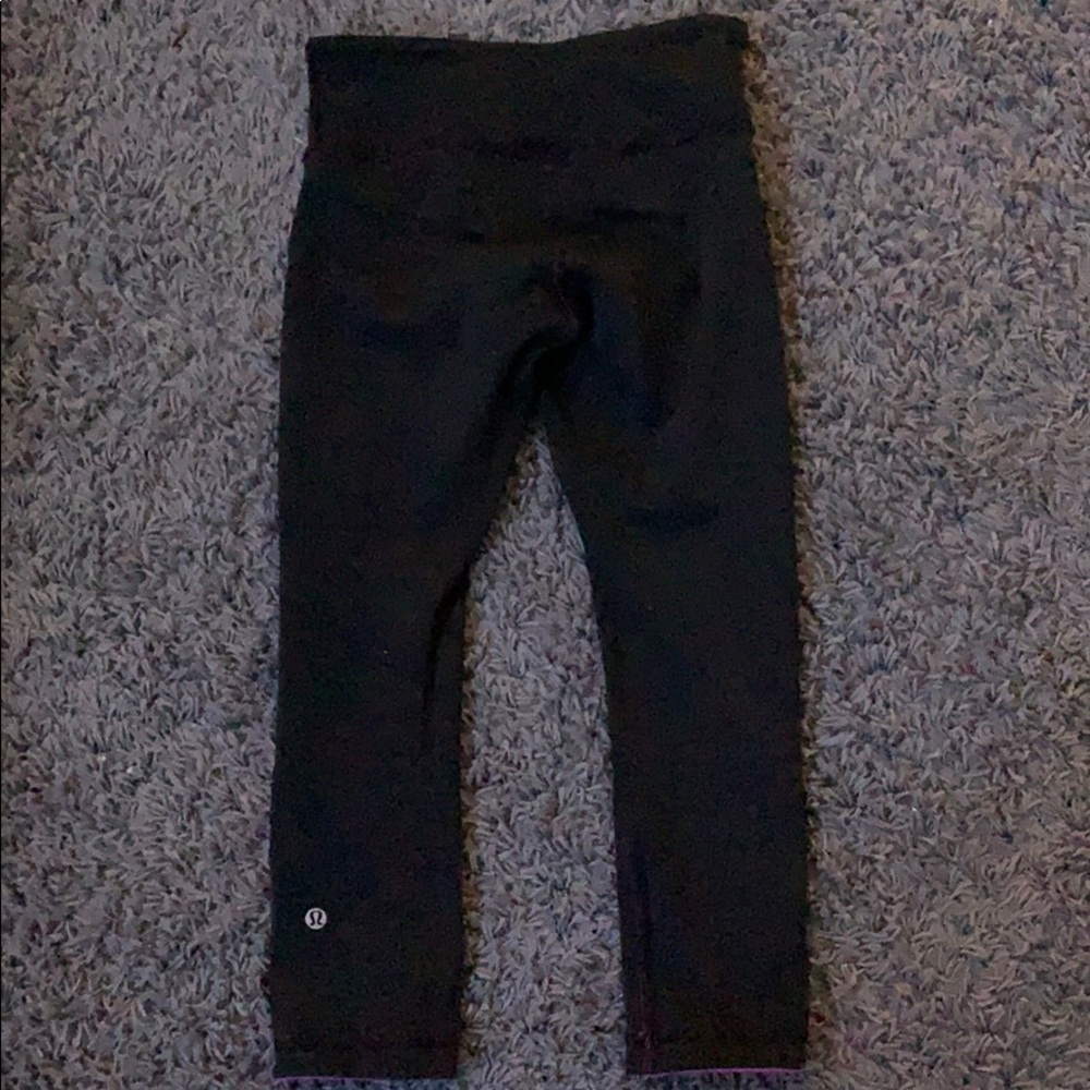 cropped reversible Lululemon leggings